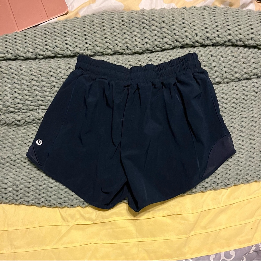 Lululemon Hotty Hot Shorts Mid-Rise